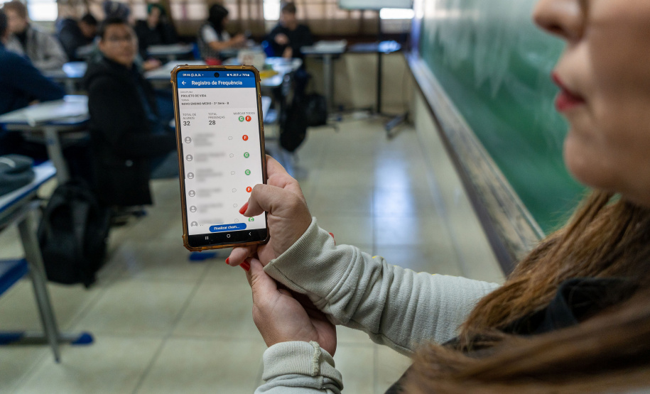 Reconhecimento facial na chamada chega a 1,6 mil colégios da rede estadual