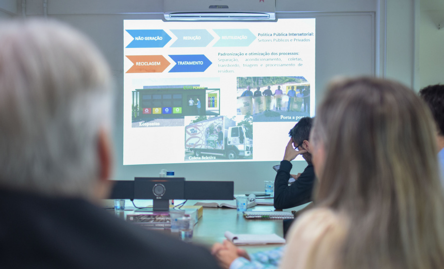 Reunião técnica entre Sedest e Consórcio Intermunicipal Multifinalitário do Vale do Piquiri