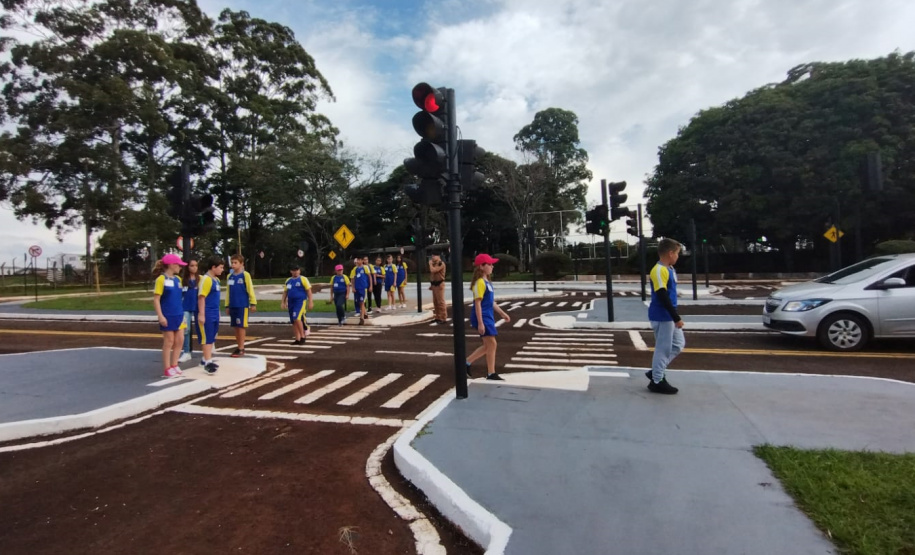 Escolas de Trânsito do DER-PR se reúnem em Cascavel para atividades do Maio Amarelo