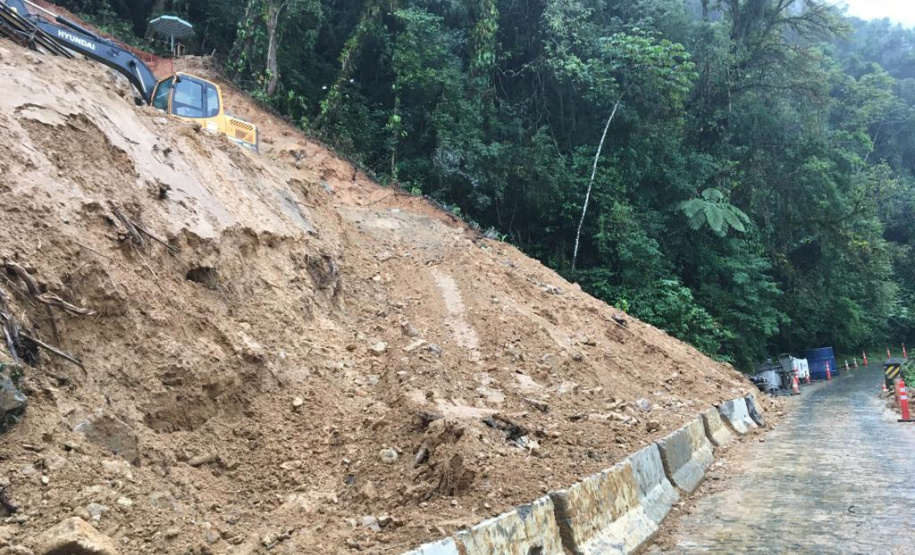 Estra da Graciosa com chuva