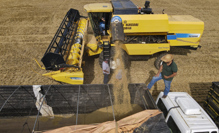 Na primeira faixa, que engloba trabalhadores agropecuários, florestais e da pesca, o salário salta de R$ 1.731,02 para R$ 1.749,02.
