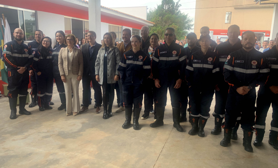 O Governo do Estado, por meio da Secretaria de Estado da Saúde (Sesa), inaugurou nesta segunda-feira (29), em Laranjeiras do Sul, na Região Centro-Oeste do Paraná, uma base do Serviço de Atendimento Móvel de Urgência (Samu)