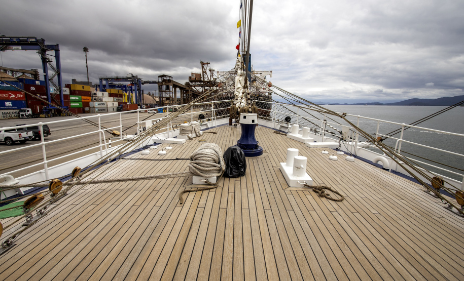Marinha do Brasil e Portos do Paraná convidam para visitação ao veleiro Cisne Branco