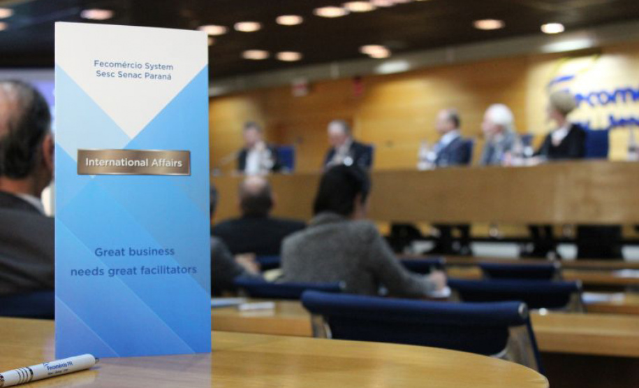 Encontro consulados economia