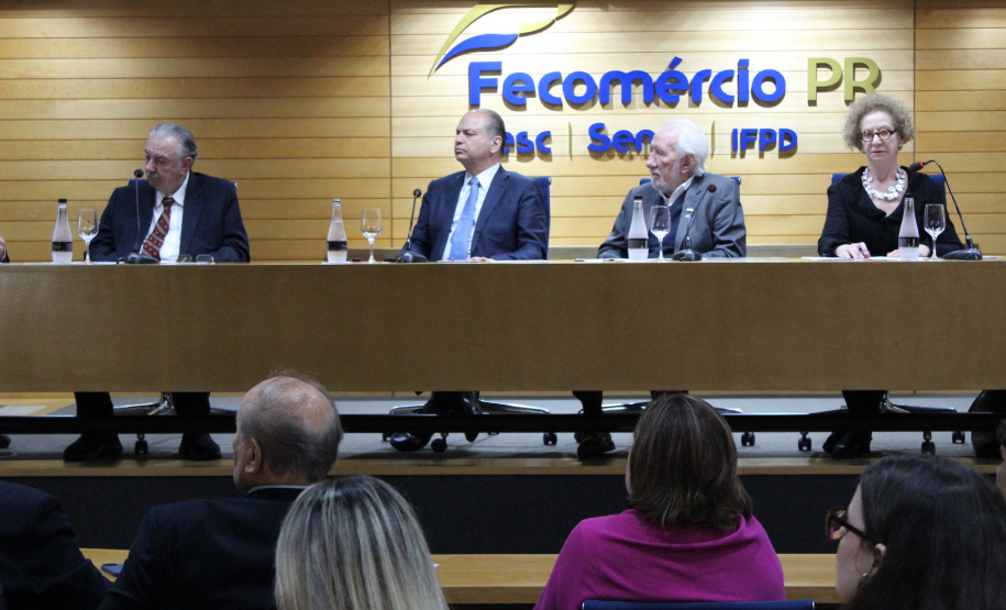 Encontro consulados economia