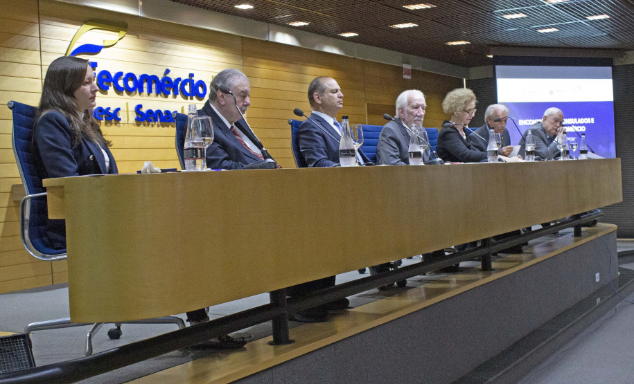 Encontro consulados economia