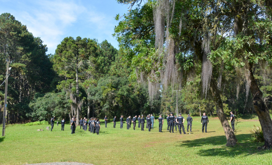 Policiais penais são capacitados para atuar como instrutores de técnicas não letais