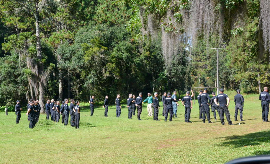 Policiais penais são capacitados para atuar como instrutores de técnicas não letais