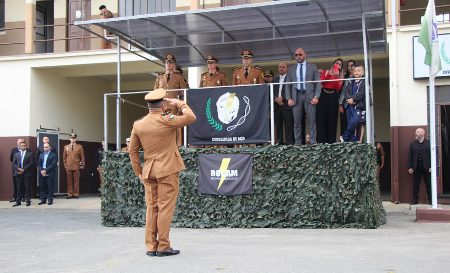 Polícia Militar homenageia autoridades civis e militares nos dois anos de CIROCAM