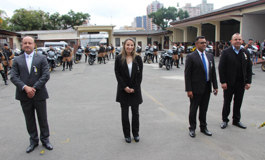 Polícia Militar homenageia autoridades civis e militares nos dois anos de CIROCAM