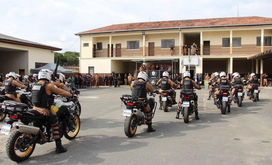 Polícia Militar homenageia autoridades civis e militares nos dois anos de CIROCAM