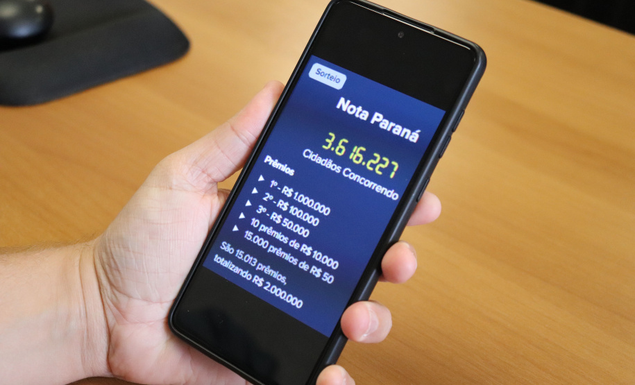 Moradores de sete cidades são contemplados com R$ 10 mil do Nota Paraná