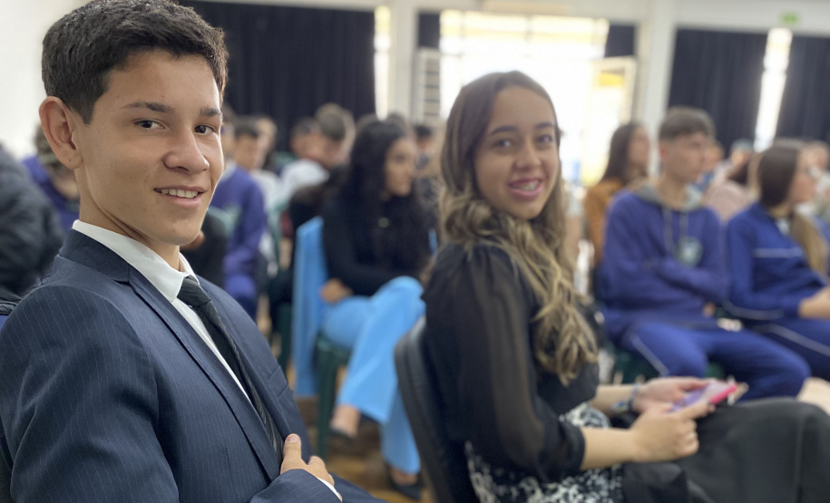 Júri simulado engaja estudantes ao estimular estudo das leis e Direitos Humanos em colégio estadual