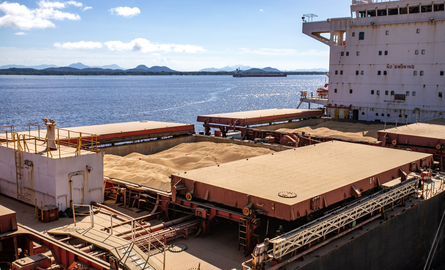 Em volume e performance, aumentam as exportações pelo Corredor Leste do Porto de Paranaguá