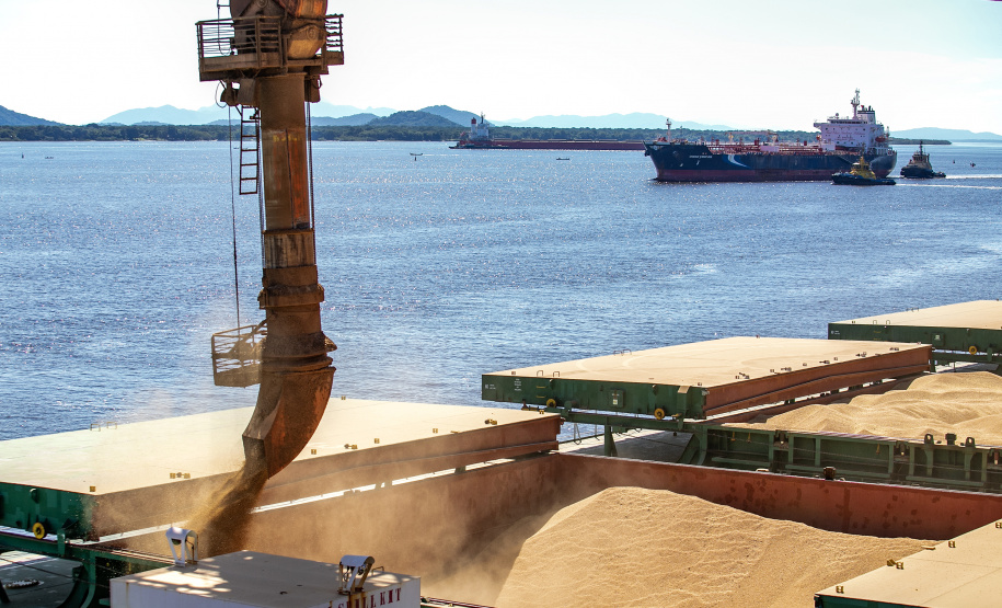 Em volume e performance, aumentam as exportações pelo Corredor Leste do Porto de Paranaguá