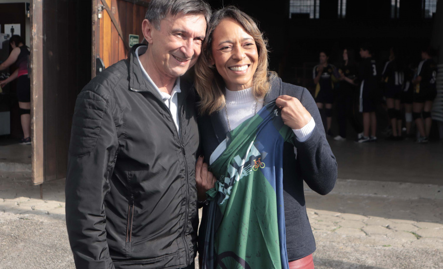 Flávia Arantes do Nascimento, que é uma das filhas de Pelé, visitou nesta sexta-feira (12) as obras de construção das pistas de skate anexas ao Ginásio do Tarumã, em Curitiba.