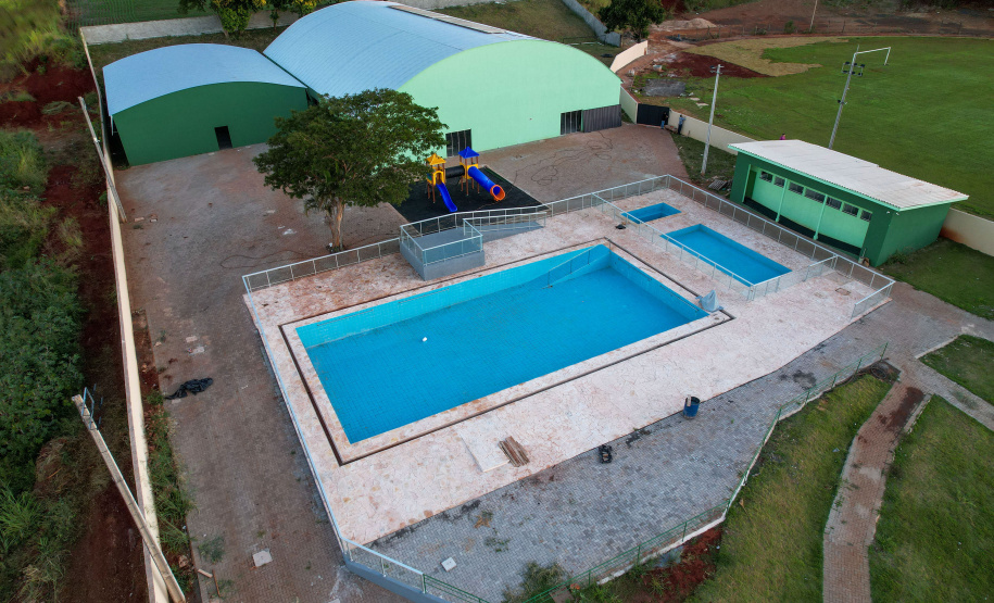 Desde que foi reformada, ampliada e entregue, em outubro do ano passado, a Praça Antônio Geraldo Mendes tornou-se ponto de encontro para os moradores de Leópolis, município de 4.145 habitantes no Norte do Paraná.