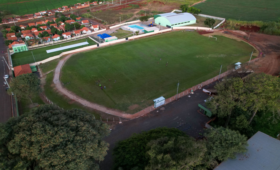 Desde que foi reformada, ampliada e entregue, em outubro do ano passado, a Praça Antônio Geraldo Mendes tornou-se ponto de encontro para os moradores de Leópolis, município de 4.145 habitantes no Norte do Paraná.