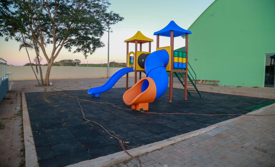 Desde que foi reformada, ampliada e entregue, em outubro do ano passado, a Praça Antônio Geraldo Mendes tornou-se ponto de encontro para os moradores de Leópolis, município de 4.145 habitantes no Norte do Paraná.