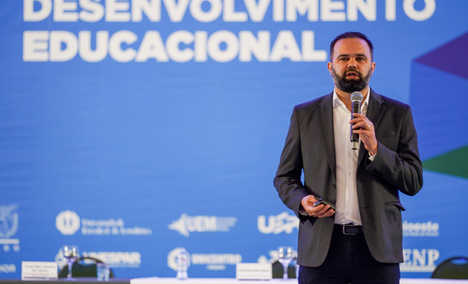 Aula inaugural em Foz do Iguaçu marca início do PDE para dois mil professores da rede estadual