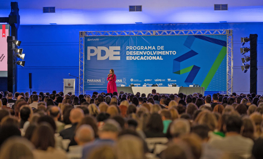 Aula inaugural em Foz do Iguaçu marca início do PDE para dois mil professores da rede estadual