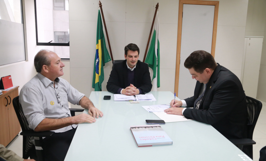 Município de São João terá complexo esportivo e revitalização asfáltica com recursos do Governo do Estado