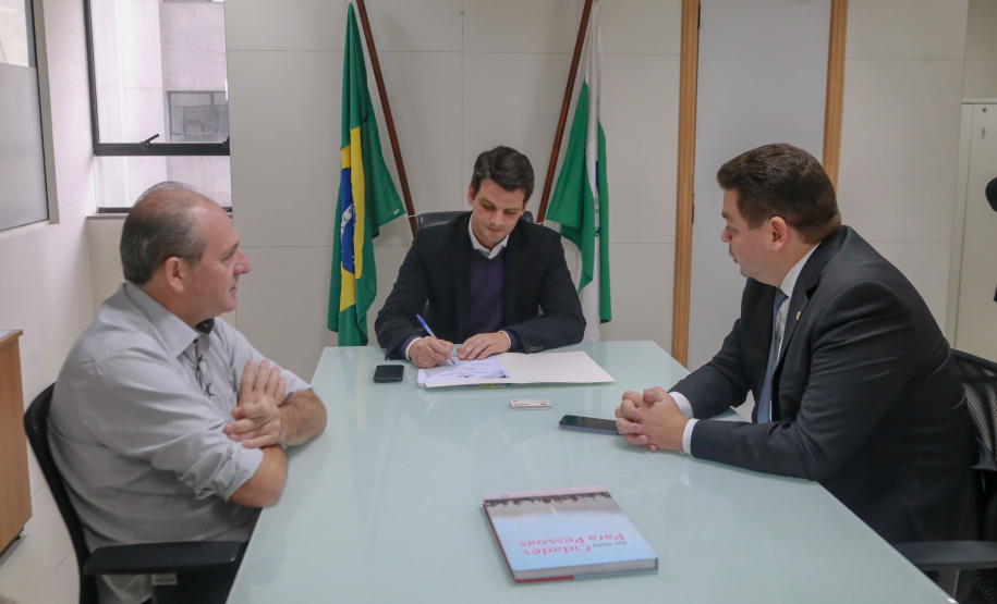 Município de São João terá complexo esportivo e revitalização asfáltica com recursos do Governo do Estado