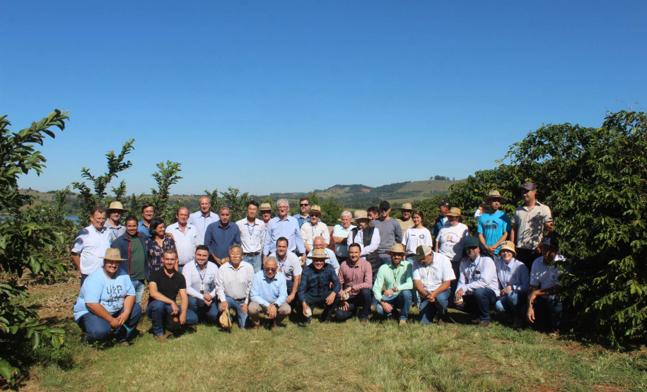 Visita técnica do Sistema Estadual de Agricultura a propriedades de café em Carlópolis