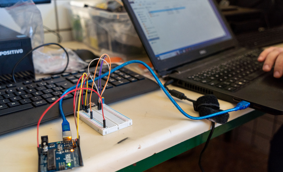 Alunos de Robótica se destacam na primeira Prova Paraná de 2023, com quase 70% de acertos no ensino médio