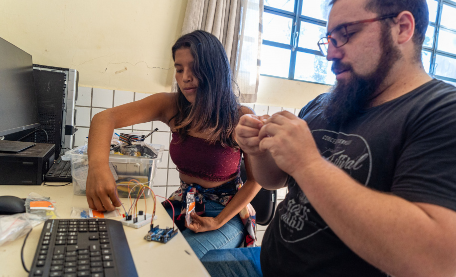 Alunos de Robótica se destacam na primeira Prova Paraná de 2023, com quase 70% de acertos no ensino médio