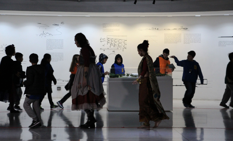 Museu Oscar Niemeyer realiza nova edição do “Uma Noite no MON”