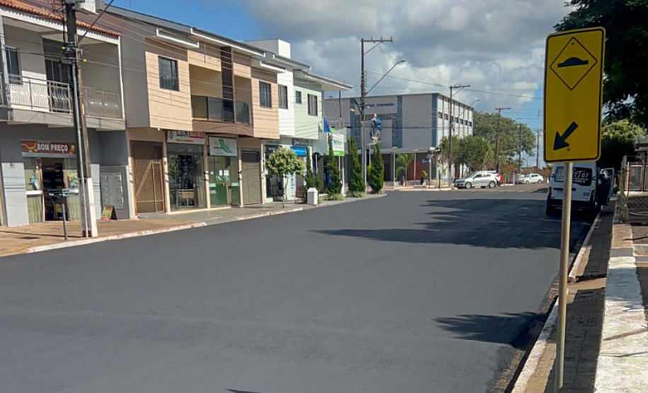 Em parceria com prefeitura, governo promove transformação urbana em Borrazópolis