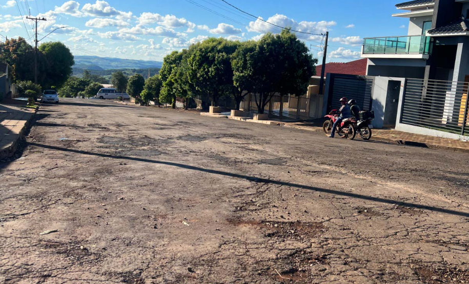 Em parceria com prefeitura, governo promove transformação urbana em Borrazópolis