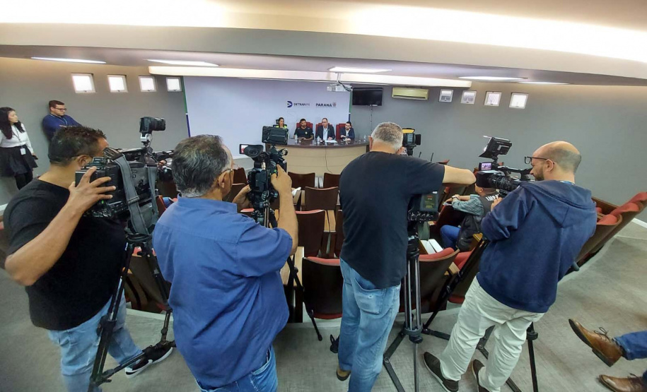 Estado alerta para golpes com sites que cobram agendamentos e fraudam IPVA e leilões