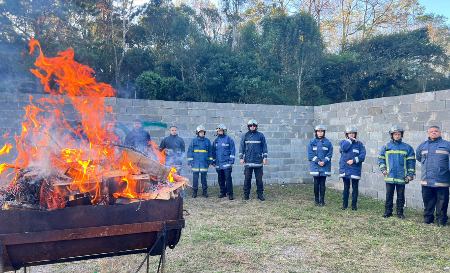 Polícia Penal do Paraná promove capacitação de combate a incêndio no ambiente prisional