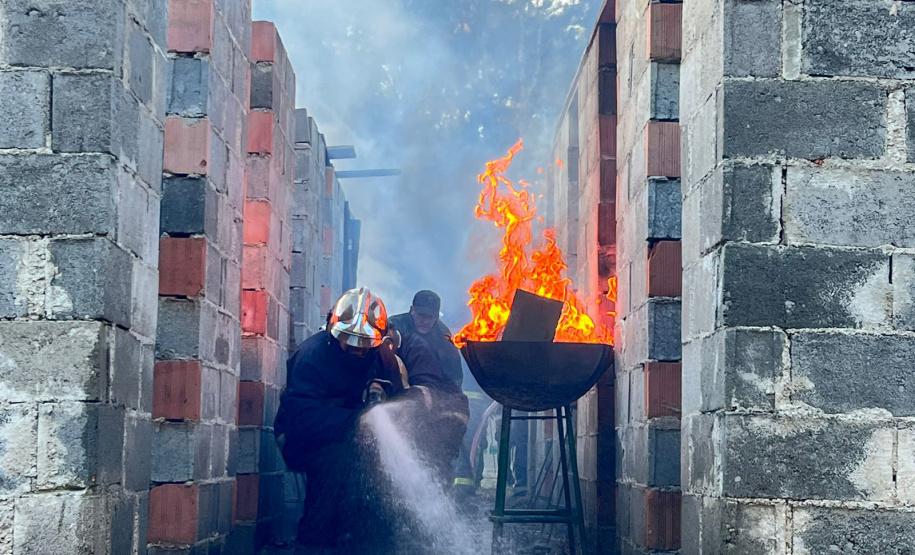 Polícia Penal do Paraná promove capacitação de combate a incêndio no ambiente prisional