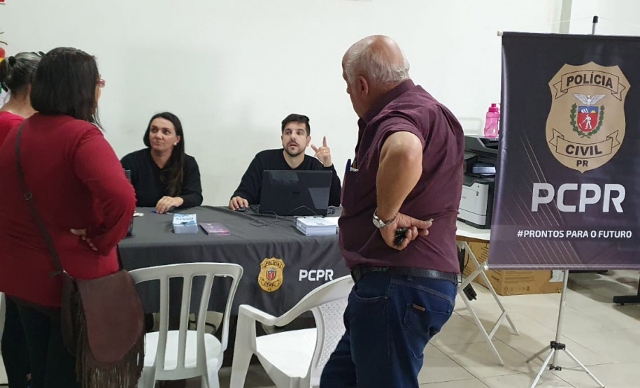 Paraná em Ação e Justiça no Bairro realizaram 2193 atendimentos em Paranaguá