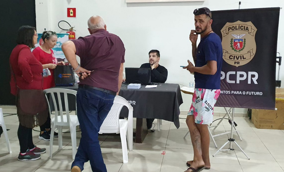 Paraná em Ação e Justiça no Bairro realizaram 2193 atendimentos em Paranaguá