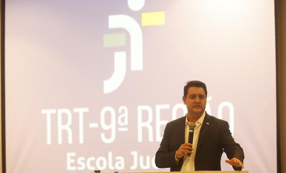 O governador Carlos Massa Ratinho Junior participou de um seminário sobre combate ao trabalho infantil nesta quarta-feira (31), em Foz do Iguaçu.