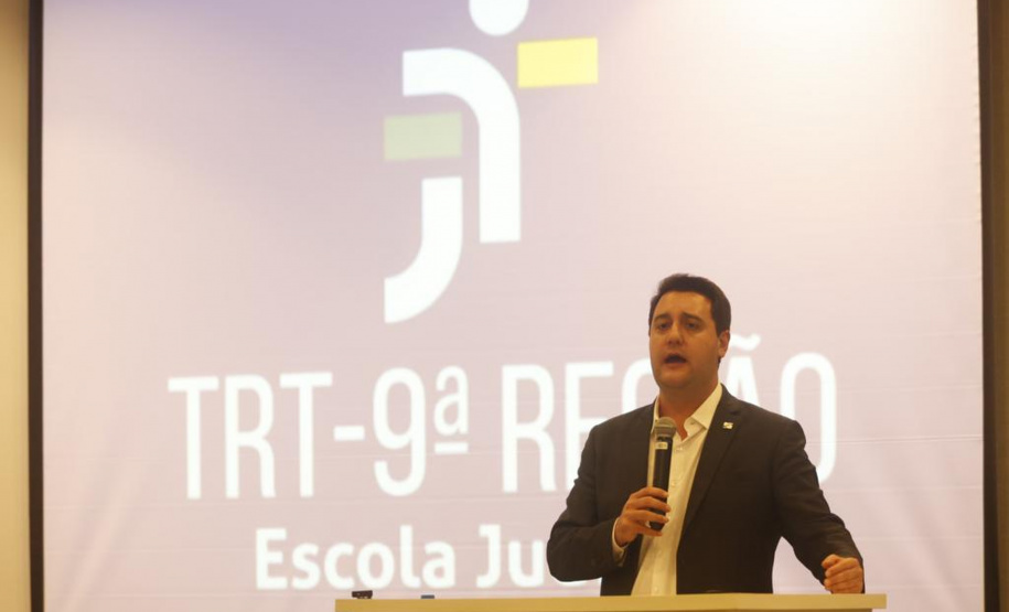 O governador Carlos Massa Ratinho Junior participou de um seminário sobre combate ao trabalho infantil nesta quarta-feira (31), em Foz do Iguaçu.