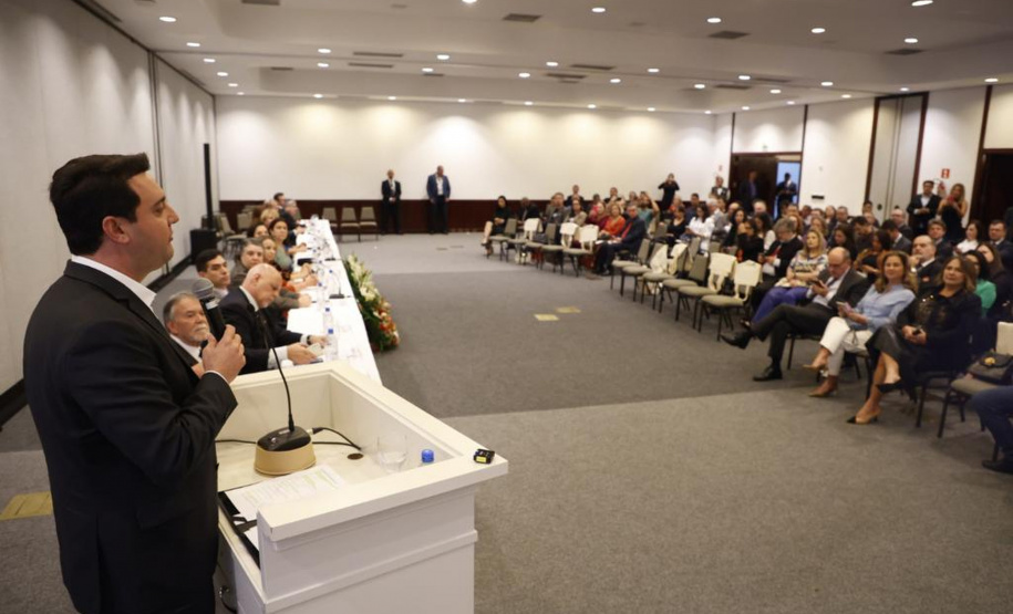 O governador Carlos Massa Ratinho Junior participou de um seminário sobre combate ao trabalho infantil nesta quarta-feira (31), em Foz do Iguaçu.