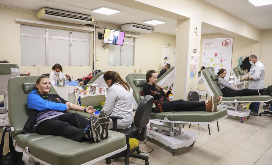 Campanha incentiva atletas, familiares, amigos e a população a doarem sangue