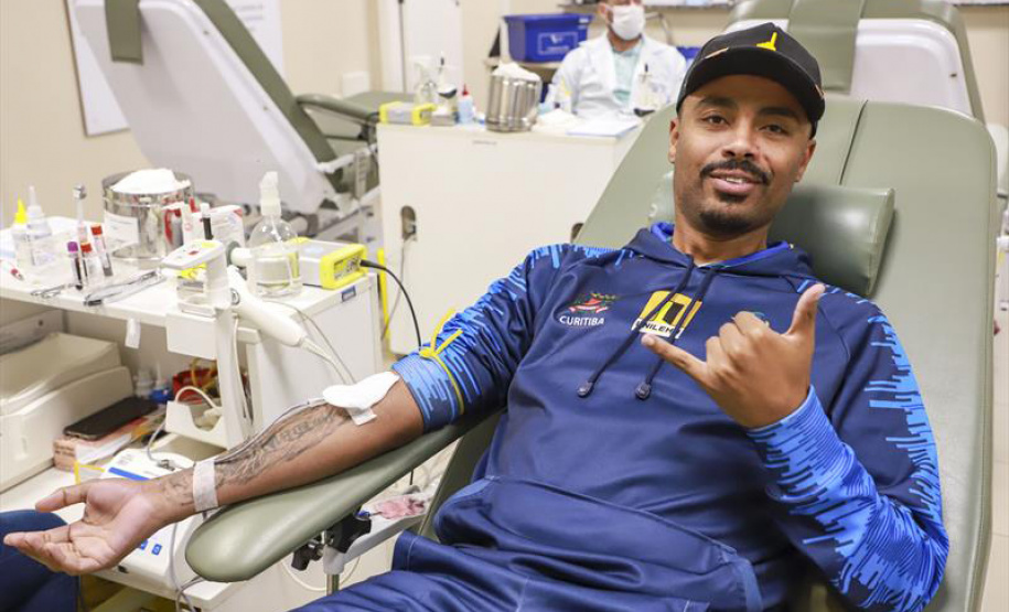 Campanha incentiva atletas, familiares, amigos e a população a doarem sangue