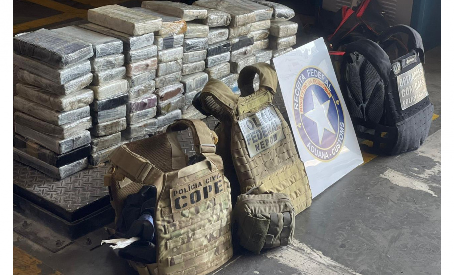 PCPR, PF e Receita Federal apreendem 83,5 quilos de cocaína em Paranaguá