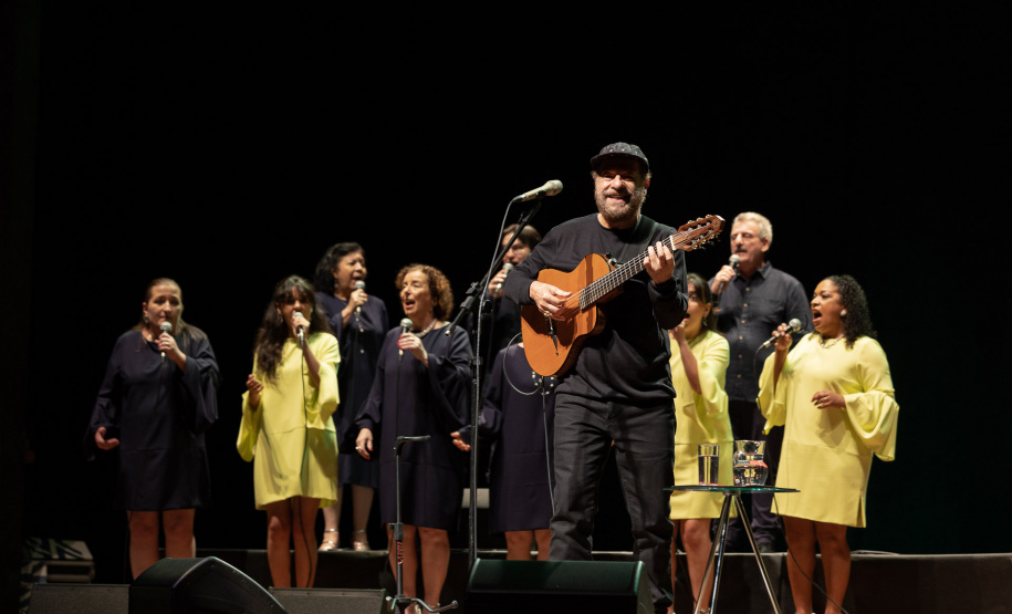 Ponta Grossa recebe turnê de João Bosco e Coral Sanepar