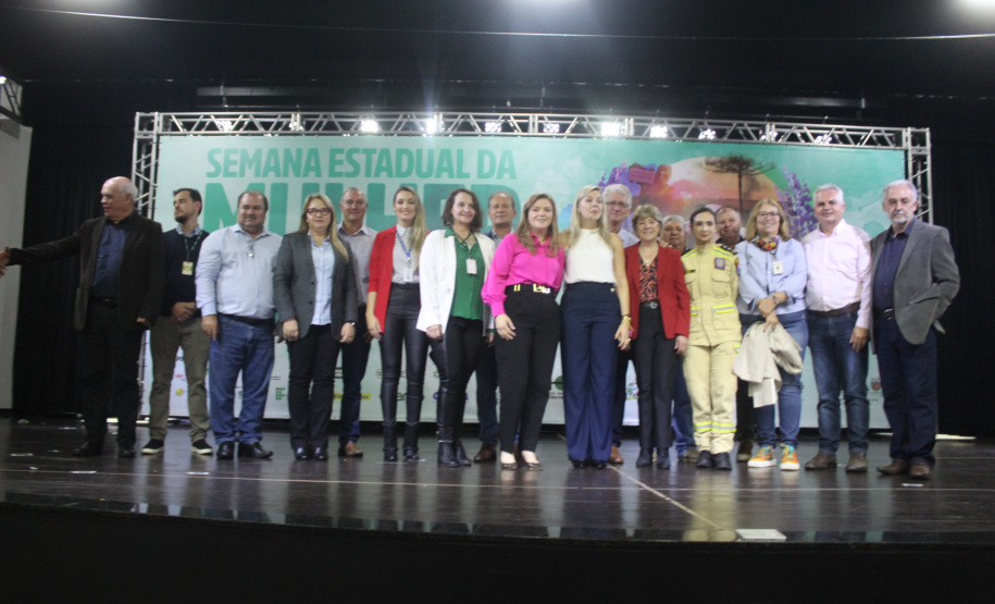Em encontro de mulheres rurais, Estado apresenta ações voltadas às famílias do campo