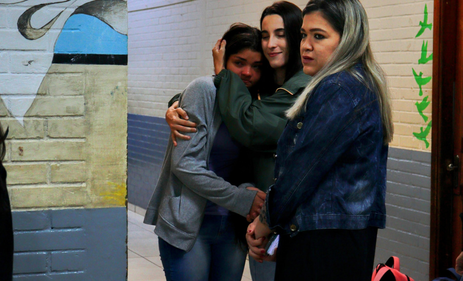 Colégio Helena Kolody, em Cambé, promove acolhida aos estudantes na retomada das aulas