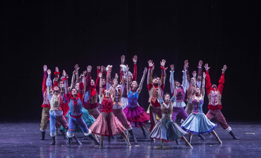 Com baixa cotação, comercialização da safra recorde de soja ainda está lenta no Paraná