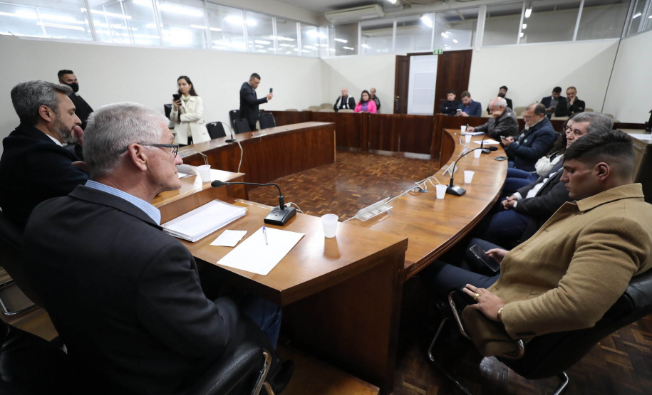 Secretaria de Agricultura discute conectividade no campo com deputados estaduais