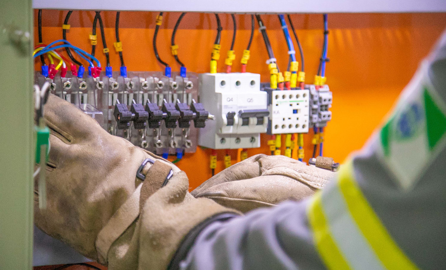 Profissionais responsáveis por planejamento e execução de projetos elétricos participam de encontro com a Copel